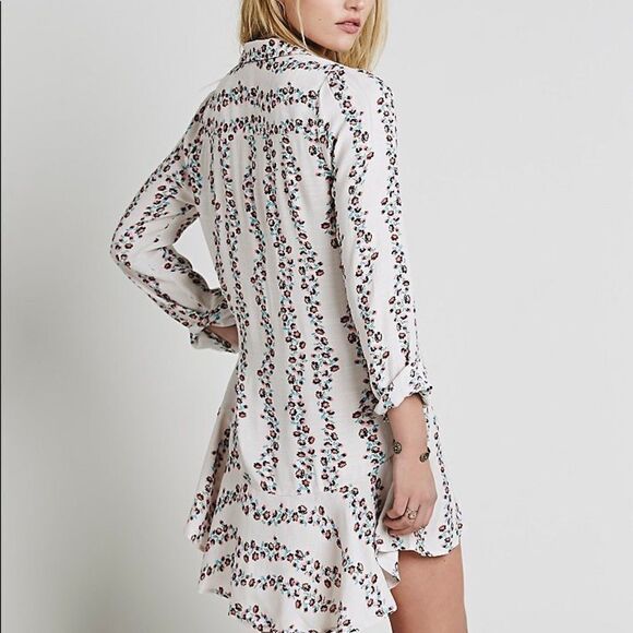 ✨HP✨Free People
Women's Buttondown Shirt Dress✨ - Picture 7 of 11